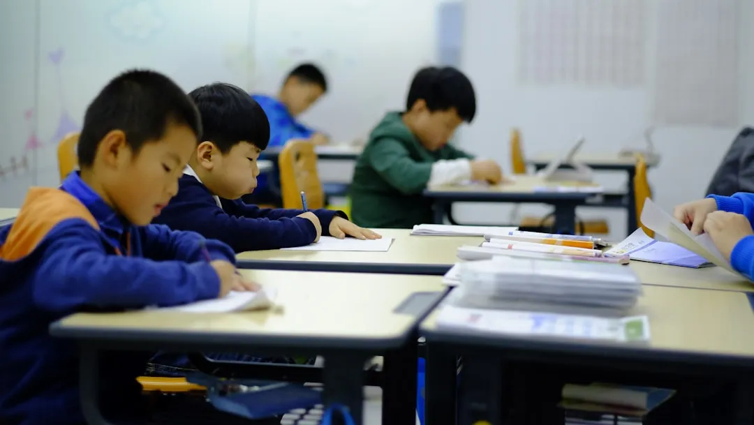 南京地区中小学智慧教室建设标准与设备选型分析